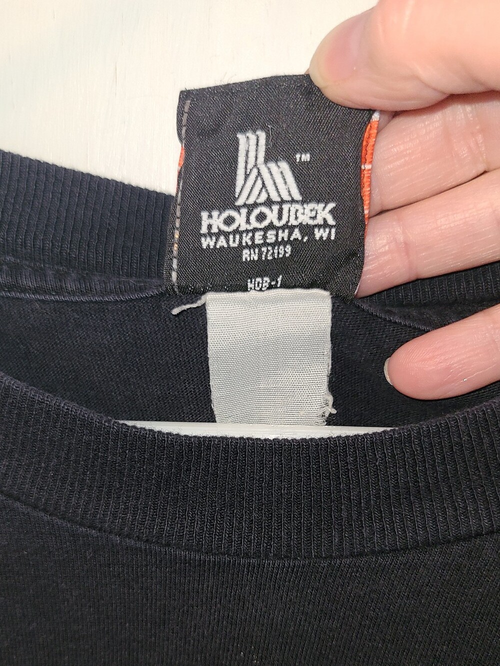 Harley-Davidson Black Tee with White Logo and Red Accent - Picture 3 of 4